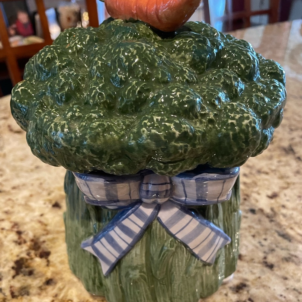 Fitz and Floyd Broccoli canister